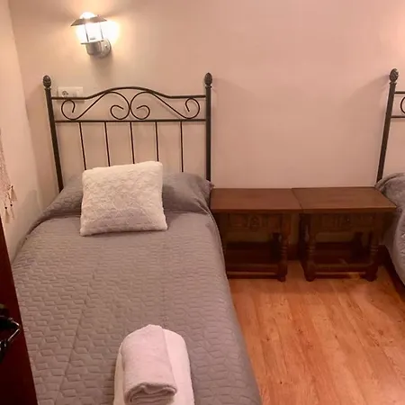 La Casa De Sanabria De 3 Y 2 Banos Ferienhaus *