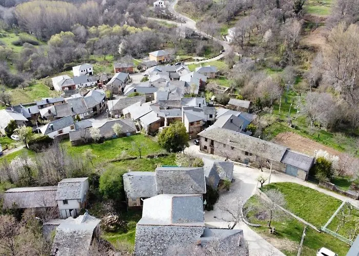 펜션 La Casa De Sanabria De 3 Y 2 Banos *